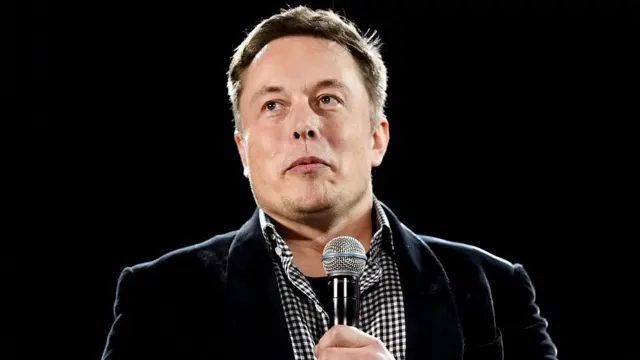 எலான் மஸ்க்