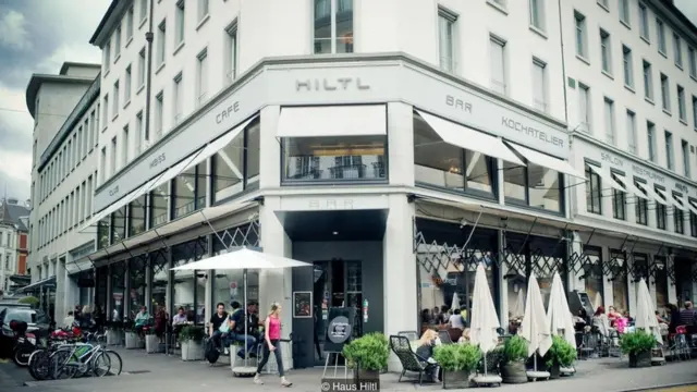 रेस्टोरेंट