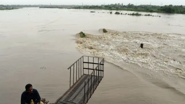 தண்ணீர்