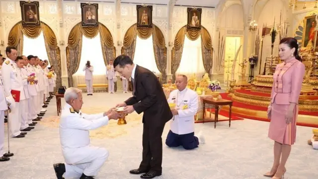 ถวายเงิน