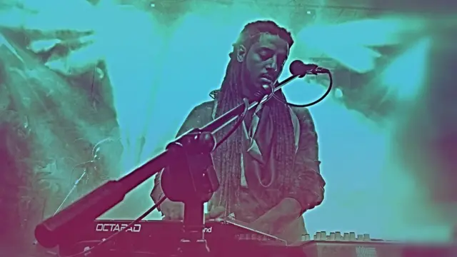 ኤሌክትሮኒክ ሙዚቃን የኔ ዘመን ሙዚቃ ይለዋል