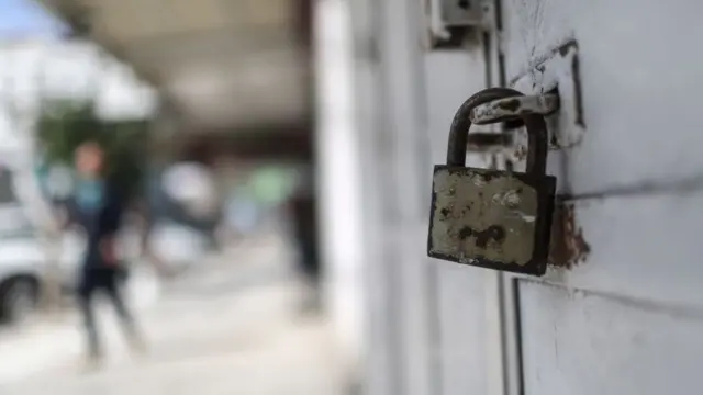 બંધ થતા નાના ઉદ્યોગો