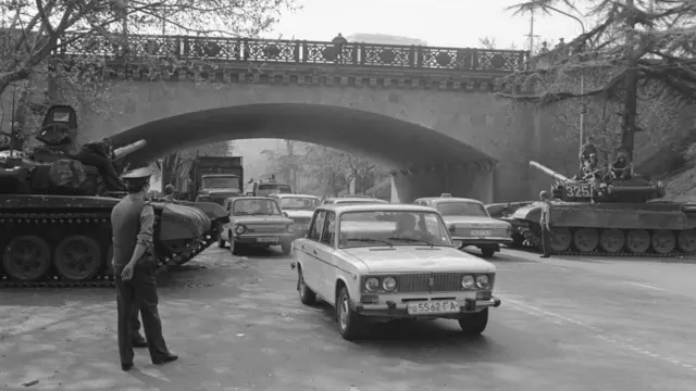 Демонстрация таратылгандан кийин Тбилисиге коменданттык саат киргизилди