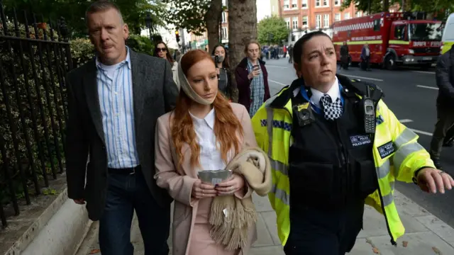 Пострадавшая во время взрыва