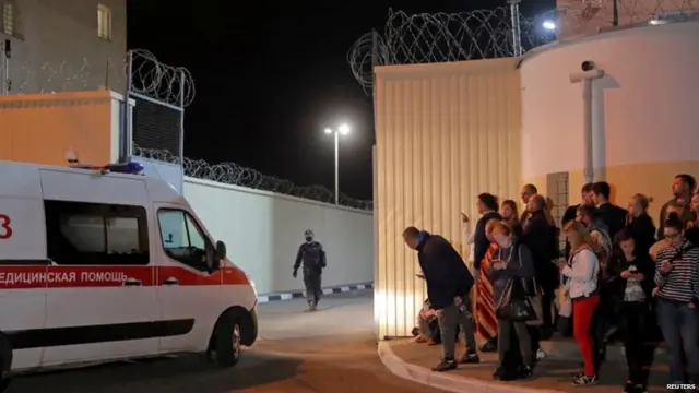 Ambulance drives into a detention centre in Minsk, 13 August 2020