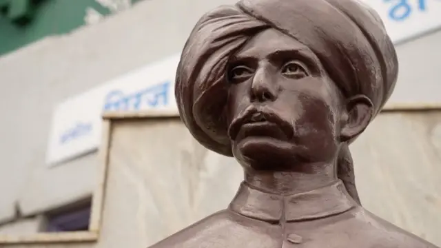 किराणा घराण्याचे मोठे गायक उस्ताद अब्दुल करीम खाँ साहेब