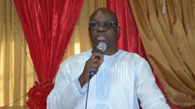 Gomina Fayose ati asiwaju rẹ nwaako