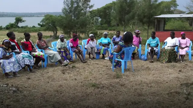 Some women don get together to fight against di tradition.