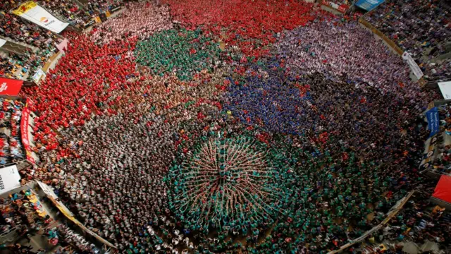 42 kooxood ayaa ka qayb qaatay tartanka dhacay Tarragona, oo ku taal 100km banaanka Barcelona