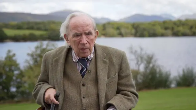 Иэн Хамилтон