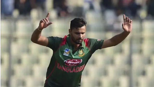 বাংলাদেশের অধিনায়ক মাশরাফী বিন মোর্ত্তজা