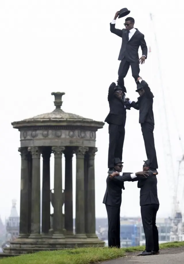 দ্য ব্ল্যাক ব্লুজ ব্রাদার্স