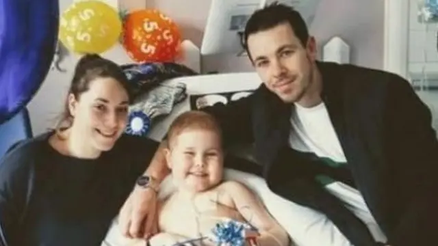 Свій п'ятий день народження Оскар відсвяткував з батьками у лікарні