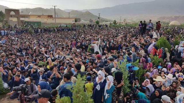 جشنواره دنبوره در بامیان