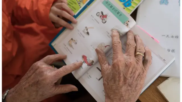 與其他人建立情感聯繫的語言學習者更有可能堅持下去。