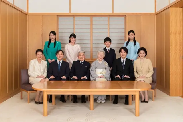 apanese Emperor Akihito (seated 3rd L) and Empress Michiko (seated 4th L) with their family members during a family photo session for the New Year at the Imperial Palace in Tokyo, Japan, in this handout picture taken on December 3, 2018 and provided by the Imperial Household Agency of Japan on January 1, 2019. Imperial family members pictured are (front L to R) Crown Princess Masako, Crown Prince Naruhito, Emperor Akihito, Empress Michiko, Prince Akishino, and Princess Kiko, and (back L to R) Princess Mako, Princess Aiko, Prince Hisahito, and Princess Kako.