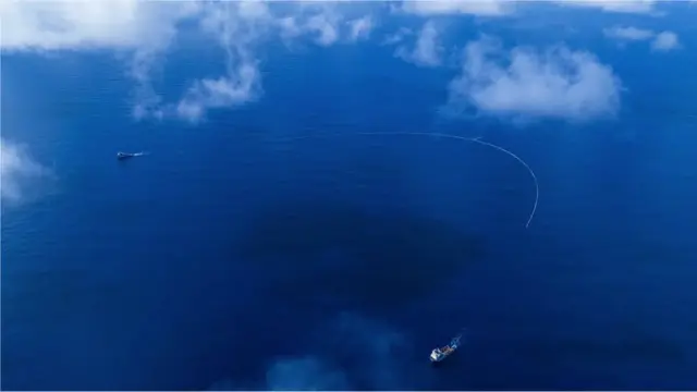 Sistem 03 koji je osmislio The Ocean Cleanup može da očisti oblast Velike pacifičke hrpe smeća veličine fudbalskog terena svakih pet sekundi