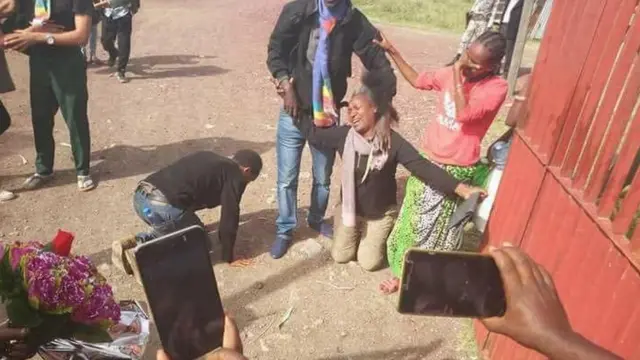 ካፒቴን በሃይሉ ካብ ማእሰርቲ ተፈቲሑ ምስ ኣዲኡ ምስተራኸበ