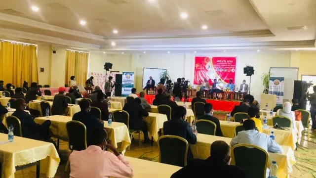 ክትዕ ውድባት ኣብ ንግዲ