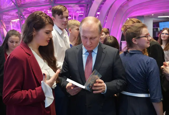 Путин на встрече с победителями конкурса