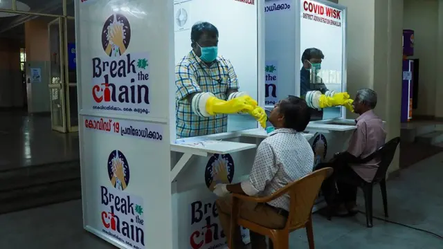 கொரோனா வைரஸ்: கோவிட்-19 நோய்த்தொற்றை கேரளா வெற்றிகரமாக எதிர்கொள்வது எப்படி?