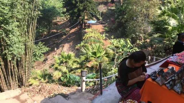 Bản Hmong ở Doi Pui nằm cách thành phố Chiang Mai của Thái Lan chỉ 15km
