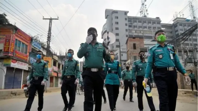 সাধারণ ছুটি, ঢাকা।