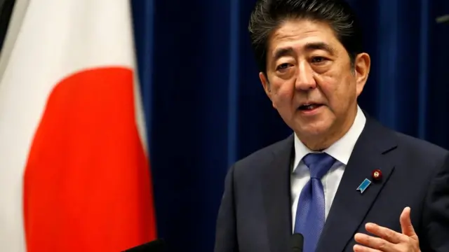 日本の安倍首相、解散・総選挙を表明 「国難突破」と - BBCニュース