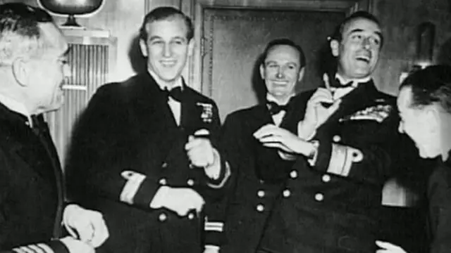 El duque en un evento con amigos en la década de 1950