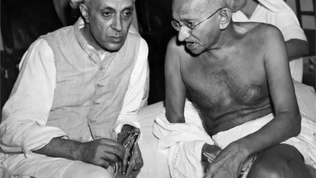 Jawarhalal Nehru da Mahatma Ghandhi