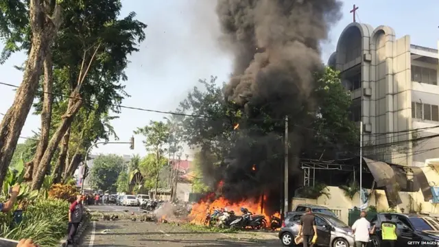 इंडोनेशियात झालेले स्फोट