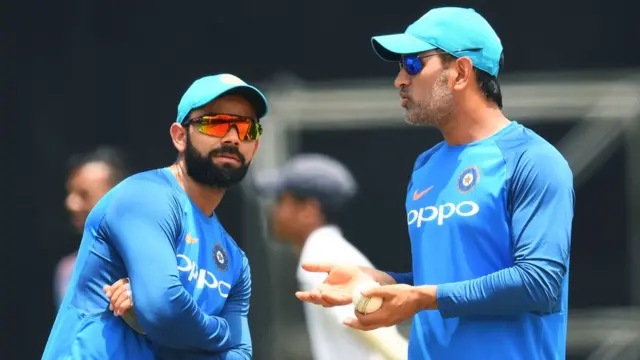 विराट कोहली और महेंद्र सिंह धोनी