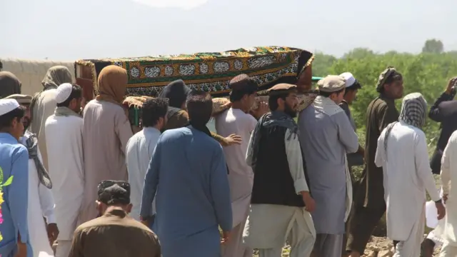 د احمد شاه د جنازې مراسم