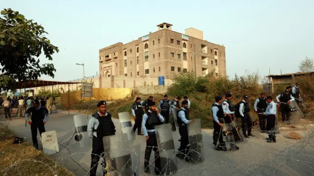 جسٹس اطہر من اللہ نے ریمارکس دیتے ہوئے کہا کہ جوائنٹ فیملی سسٹم میں رہنے پر نیب کو بتانا ہو گا کہ بچے کس کے زیر کفالت تھے