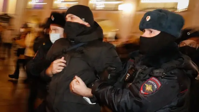 Задержание сторонника Навального