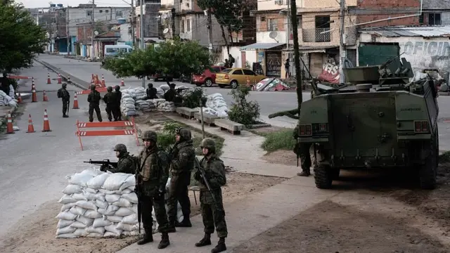 Forças armadas na Maré