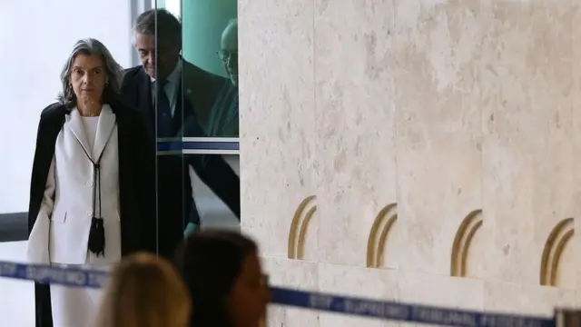 Cármen Lúcia chega ao STF