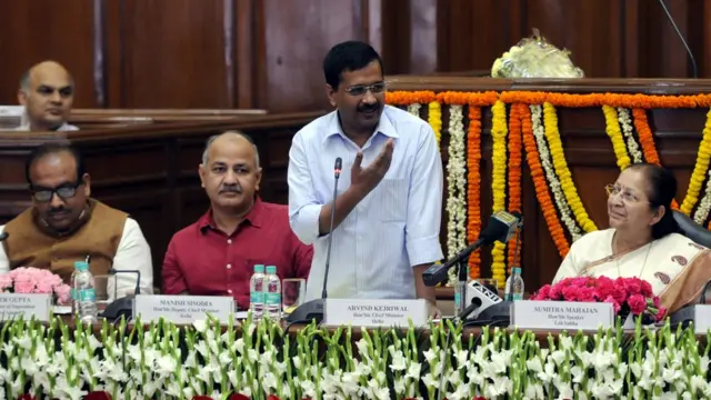 கேஜ்ரிவால்