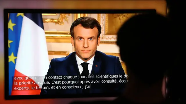 টিভিতে প্রেসিডেন্ট ম্যাক্রঁর ভাষণ