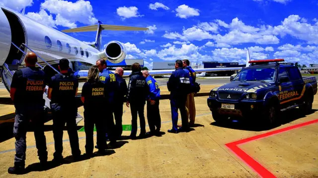 Policiais federaisjogo de cassino realpistajogo de cassino realaeroporto