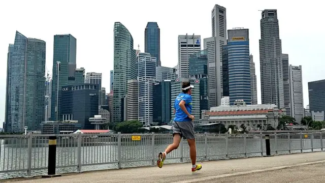 ప్రస్తుతం ఆ దేశం ప్రపంచ అత్యుత్తమ ఆర్థిక కేంద్రాల్లో ఒకటి