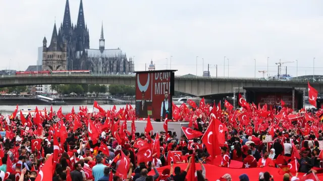 Alman yargısı, Cumhurbaşkanı Erdoğan'ın 31 Temmuz'da Köln'de düzenlenen mitinge video konferans yoluyla katılmasına izin vermemişti.