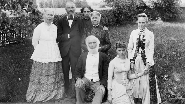 La doctora Elizabeth Blackwell con su familia.