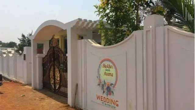 বিয়ের পর মি. সাহুর বাড়িতে অভ্যর্থনা অনুষ্ঠানে আটশো জনের বেশি অতিথি অংশ নিয়েছিলেন