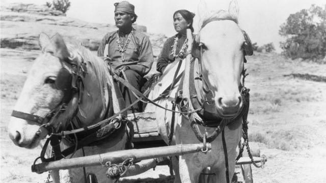 Мужчина и женщина племени навахо