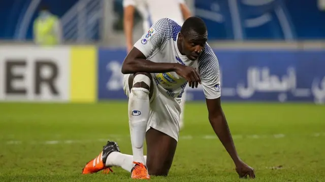 به نظر می‌رسد که صدا و سیمای ایران بعضی از مسابقات لیگ قهرمانان آسیا را به طور غیرقانونی پخش کرده