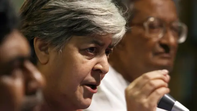 ভারতের সুপরিচিত মানবাধিকার আইনজীবী নন্দিতা হাকসার