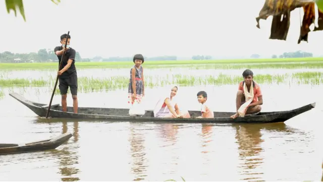 बाढ़ प्रभावित गांव