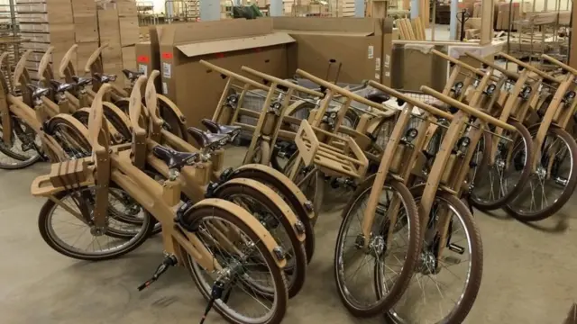 مجموعة من الدراجات التي تنتجها شركة "باو للدراجات"