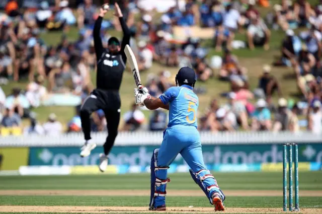 INDvsNZ, INDvsNZ Live, Live Score, 4th One Day International, Cricket, Rohit Sharma, Trent Boult, ट्रेंट बोल्ट, 4thODI, Gill, Kedar Jadhav, Hamilton, Chahal, Shubman Gill, NZvsIND, Seddon Park, blackcaps